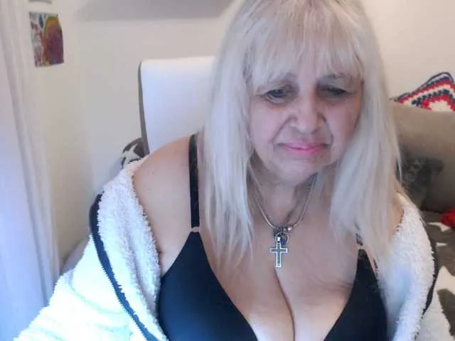 Live sex webcam photo for SusiLife #290845654