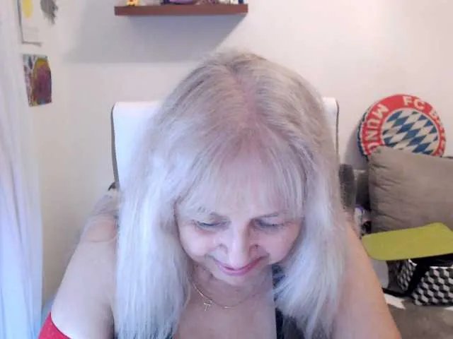 Live sex webcam photo for SusiLife #291289331