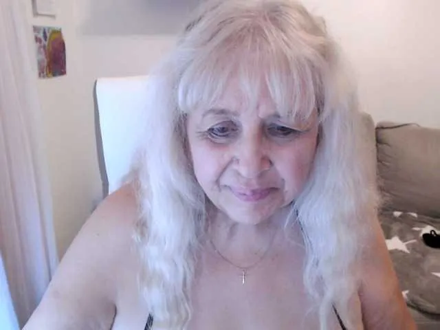 Live sex webcam photo for SusiLife #291470177