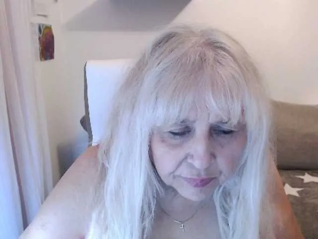 Live sex webcam photo for SusiLife #291598763