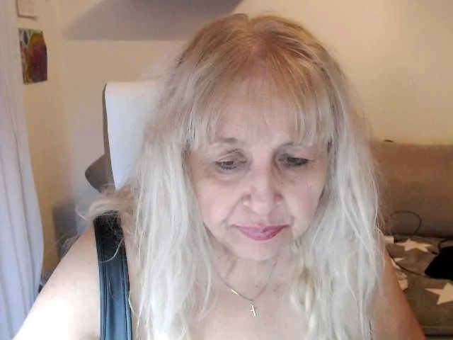 Live sex webcam photo for SusiLife #291684019