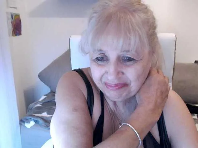 Live sex webcam photo for SusiLife #291690550