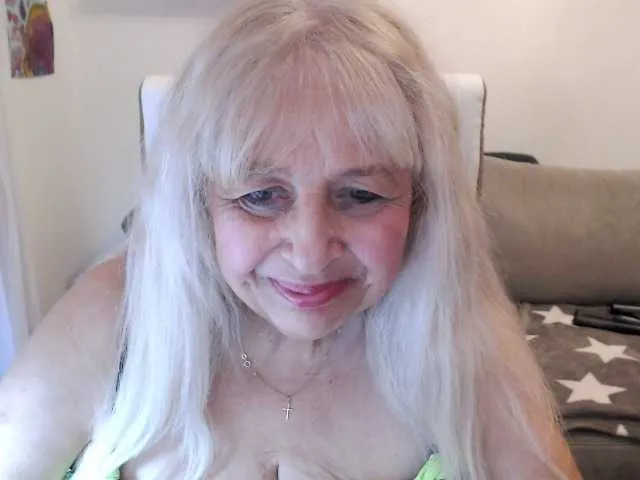 Live sex webcam photo for SusiLife #291882845