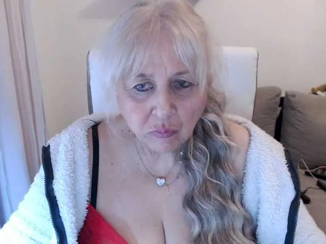 Live sex webcam photo for SusiLife #292630179