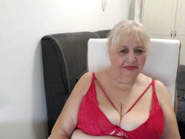 Live sex webcam photo for SusiLife #293989999