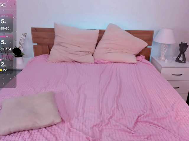 Live sex webcam photo for SusieMorris #290381472