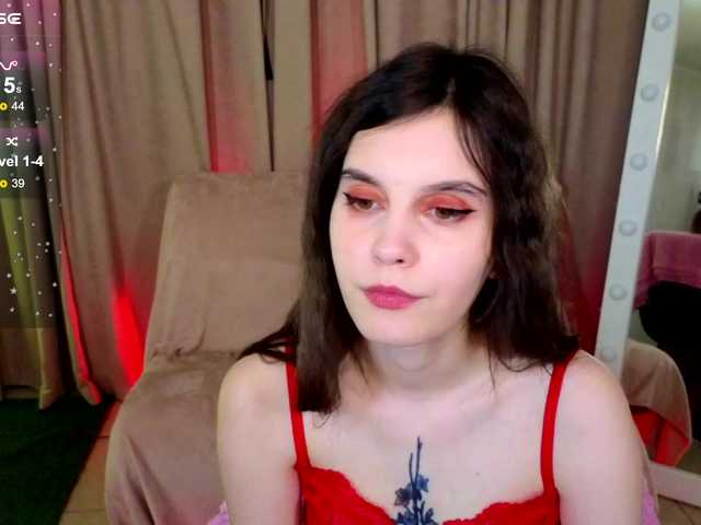 Live sex webcam photo for SusieMorris #290519035