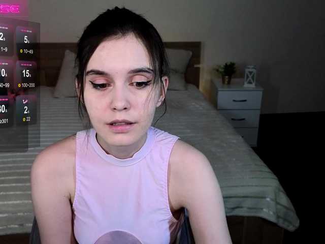 Live sex webcam photo for SusieMorris #290540851