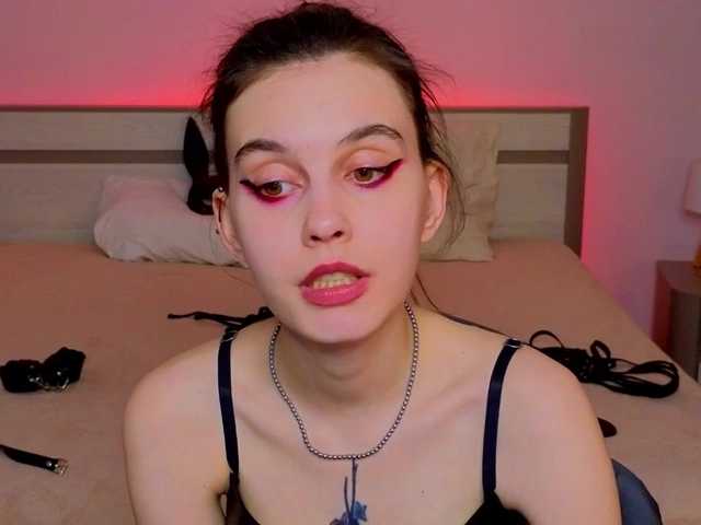 Live sex webcam photo for SusieMorris #290991356