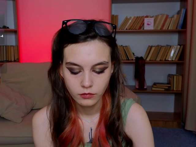 Live sex webcam photo for SusieMorris #291251848