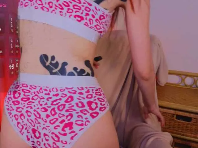 Live sex webcam photo for SusieMorris #291383131