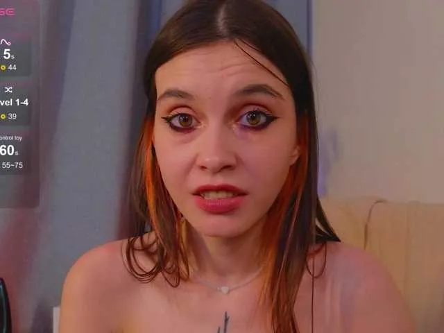 Live sex webcam photo for SusieMorris #291430862