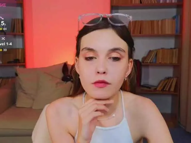 Live sex webcam photo for SusieMorris #291668570