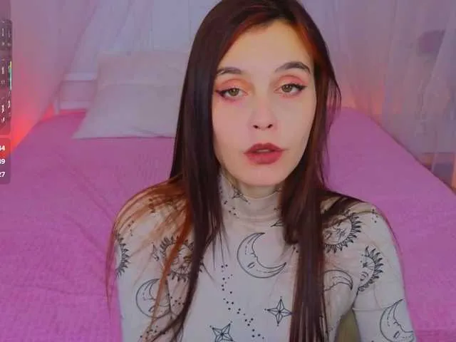 Live sex webcam photo for SusieMorris #292369394