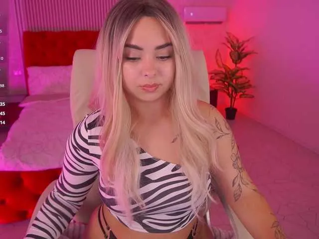 Live sex webcam photo for SusieWood #293962518