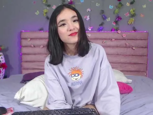 Live sex webcam photo for SussanQueen #272658518