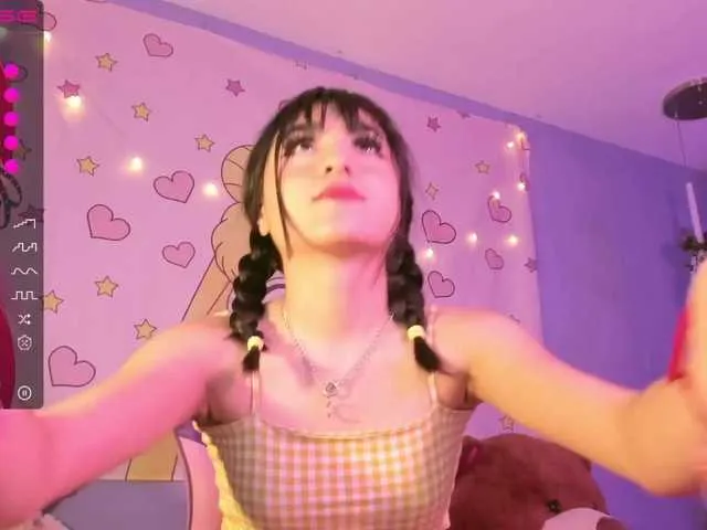 Live sex webcam photo for SussanQueen #273853241