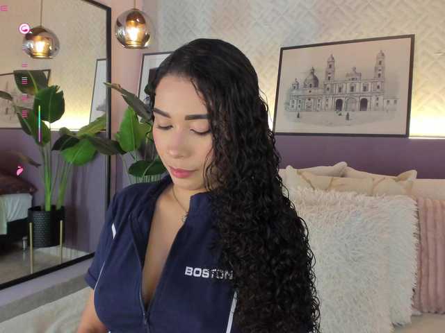 Live sex webcam photo for Sussanalee #291675607