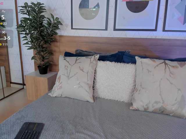 Live sex webcam photo for Sussanalee #292347272