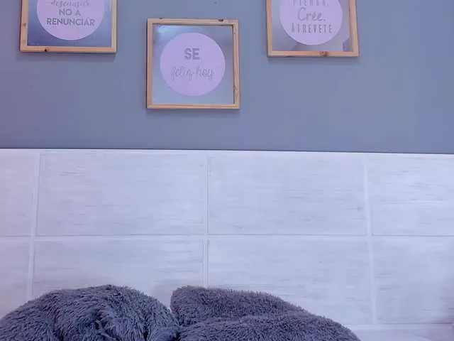 Live sex webcam photo for SussieLove #272920787