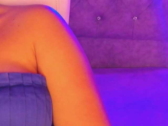 Live sex webcam photo for Sussy-Morgan #277082529