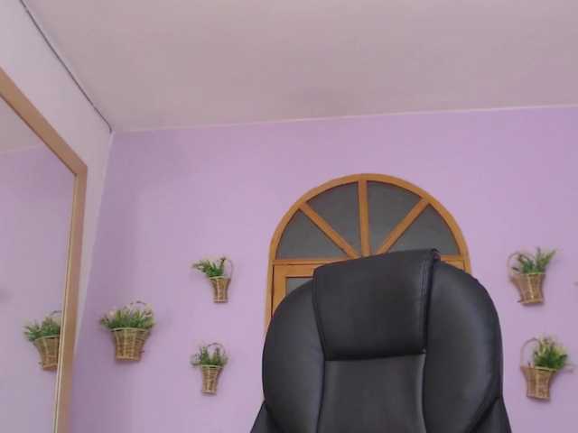 Live sex webcam photo for Suzane-Palla #271847508