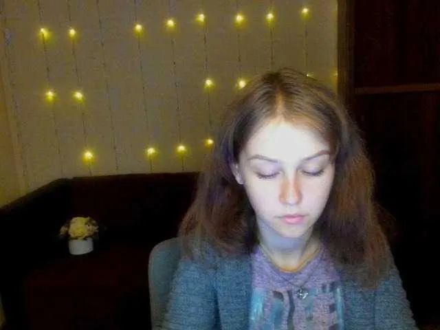 Live sex webcam photo for Suzydollj229 #274195747