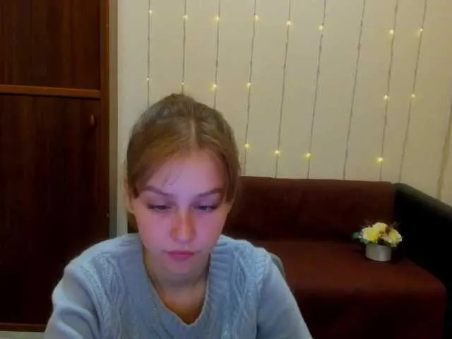 Live sex webcam photo for Suzydollj229 #274236367