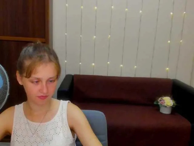 Live sex webcam photo for Suzydollj229 #274391758