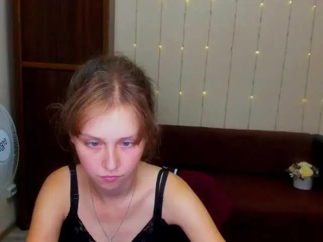 Live sex webcam photo for Suzydollj229 #274460523