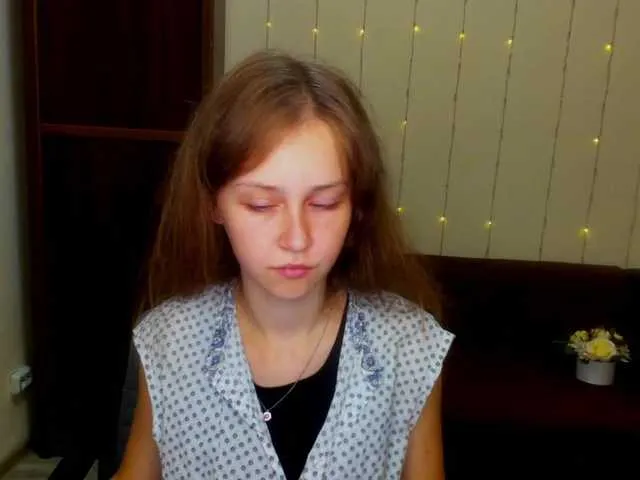 Live sex webcam photo for Suzydollj229 #274543723