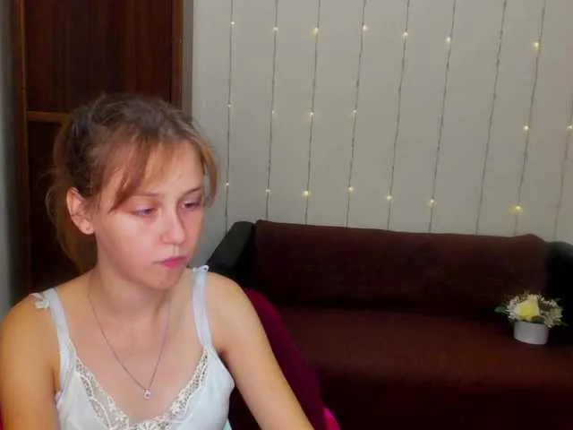 Live sex webcam photo for Suzydollj229 #274614604