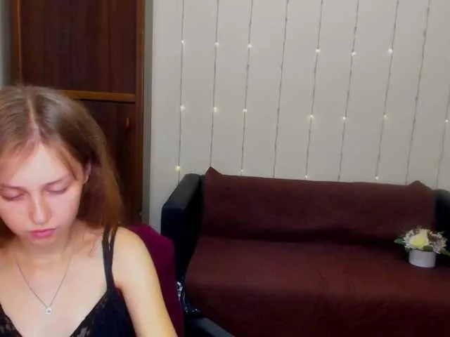 Live sex webcam photo for Suzydollj229 #274636943