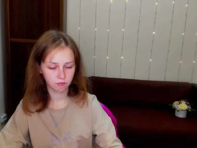 Live sex webcam photo for Suzydollj229 #274655831