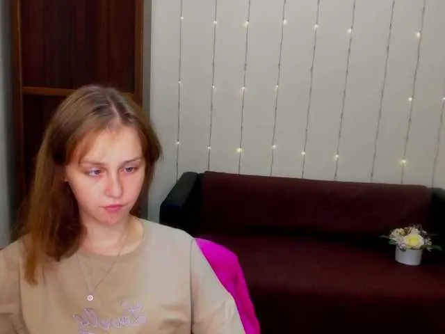 Live sex webcam photo for Suzydollj229 #274657814