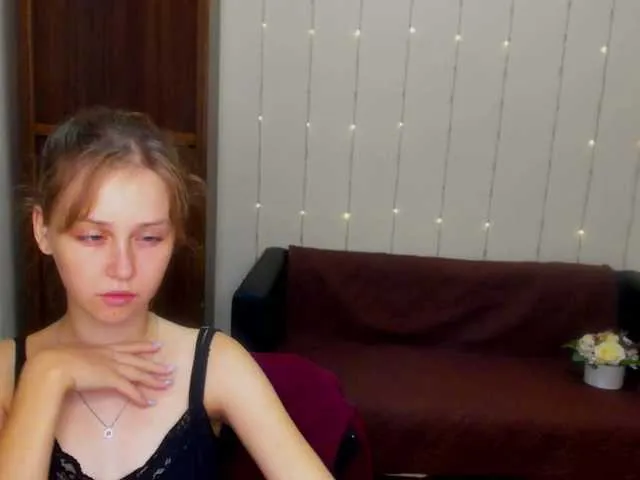 Live sex webcam photo for Suzydollj229 #274895869