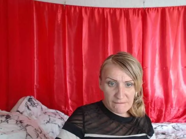 Live sex webcam photo for Svetar-a #280491661