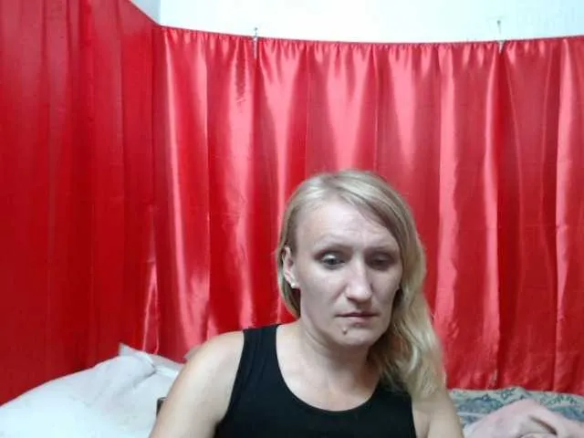Live sex webcam photo for Svetar-a #289671187