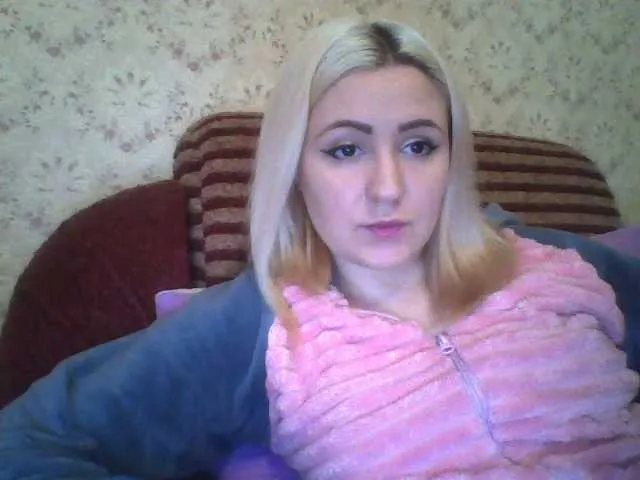 Live sex webcam photo for Sveto4ka22 #272520472