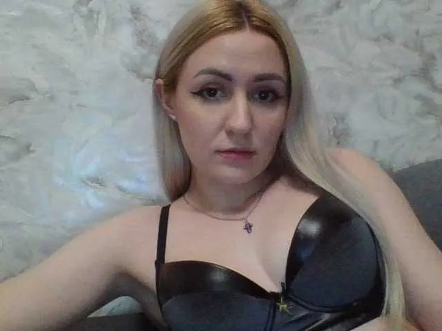 Live sex webcam photo for Sveto4ka22 #290829796