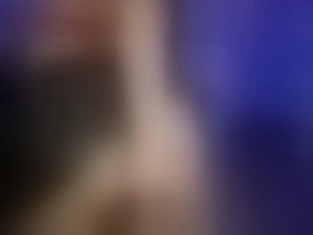 Live sex webcam photo for Swarowskaya #292485393