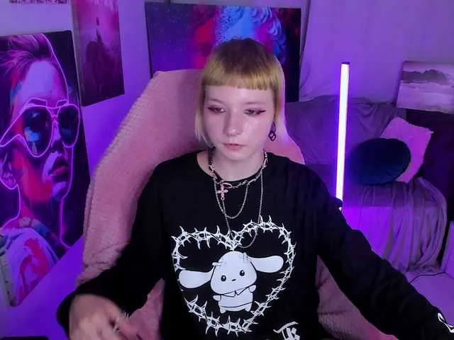 Live sex webcam photo for Sweeetchicken #278066758