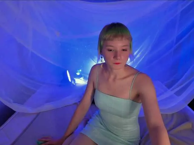Live sex webcam photo for Sweeetchicken #278090343