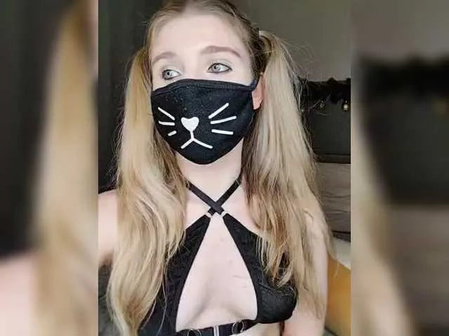 Live sex webcam photo for Sweet--Baby #290356086