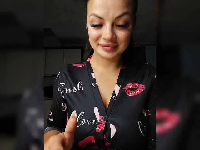 Live sex webcam photo for Sweet-Candy88 #292025861