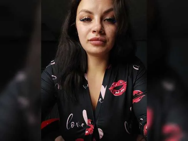 Live sex webcam photo for Sweet-Candy88 #292154220