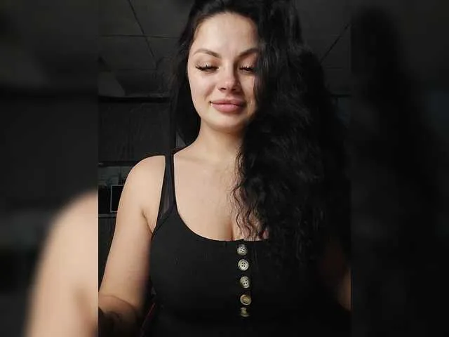 Live sex webcam photo for Sweet-Candy88 #292313409