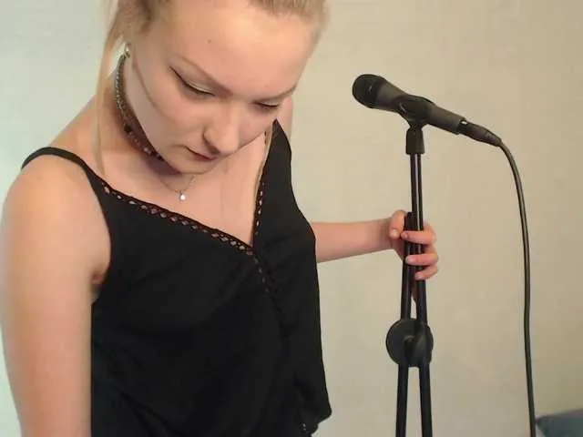 Live sex webcam photo for Sweet-Daria #273190987