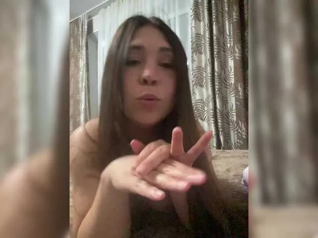 Live sex webcam photo for Sweet-Kate333 #291677686