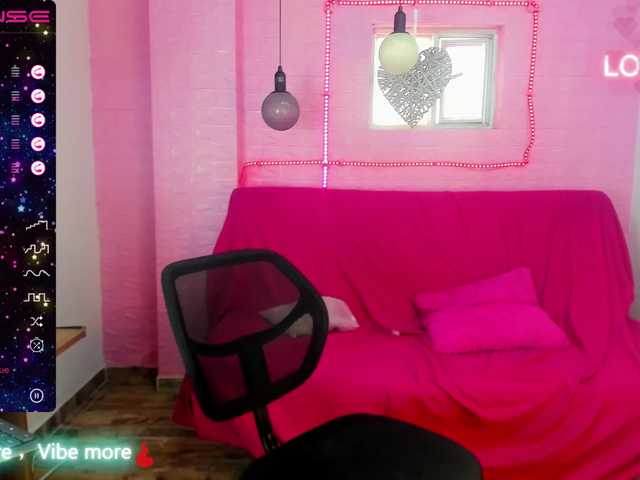 Live sex webcam photo for Sweet-Kitty1 #275614975